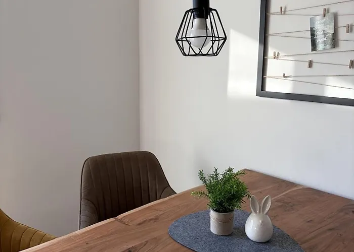 Hausen Hideaway *